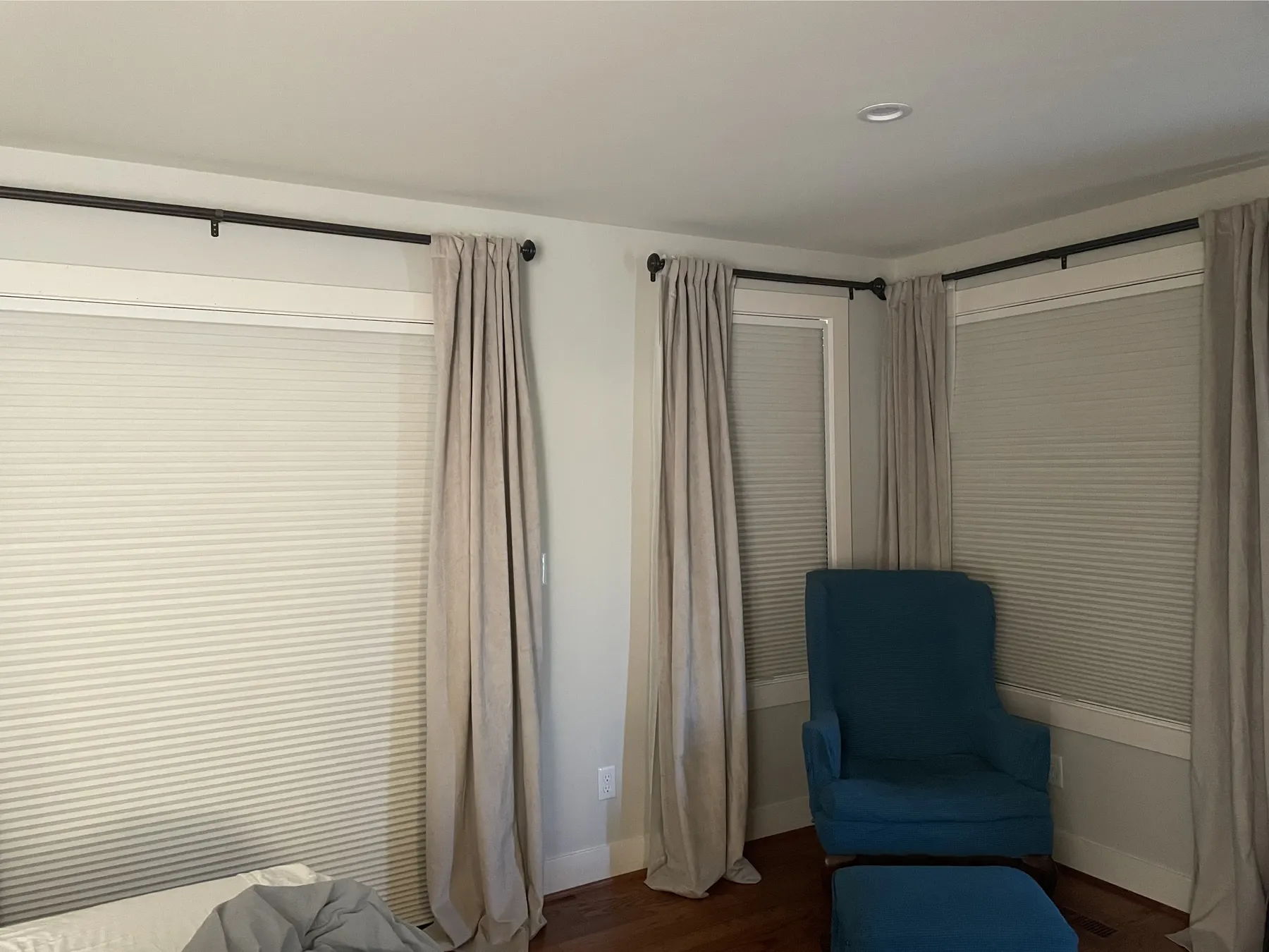 Blackout Honeycomb with LightLock for a Primary Bedroom in Edmonds